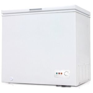Frostech chest freezer with large capacity and energy-efficient cooling